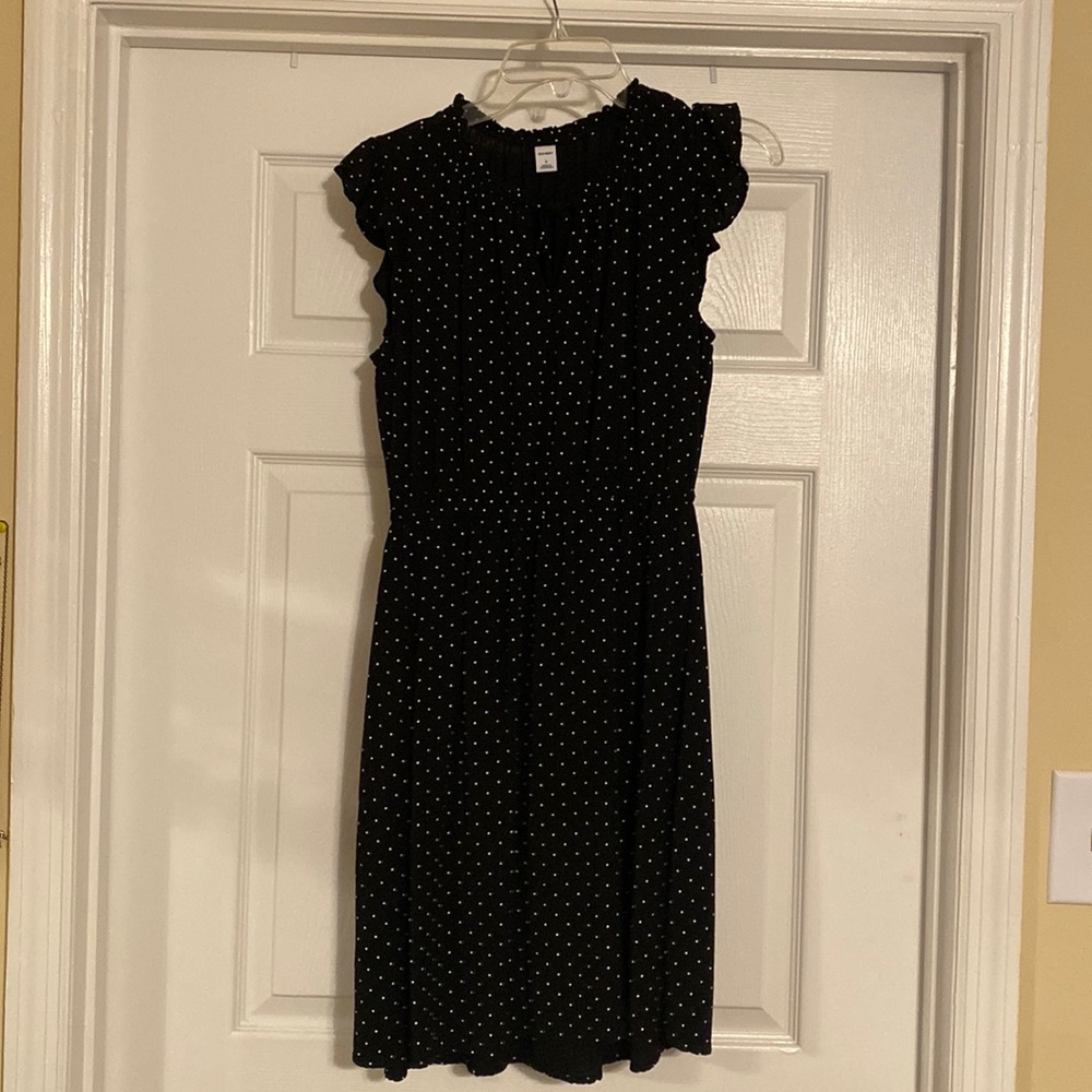 Like brand new. Old Navy. Black with Polka Dots. Super thin and cute!!!